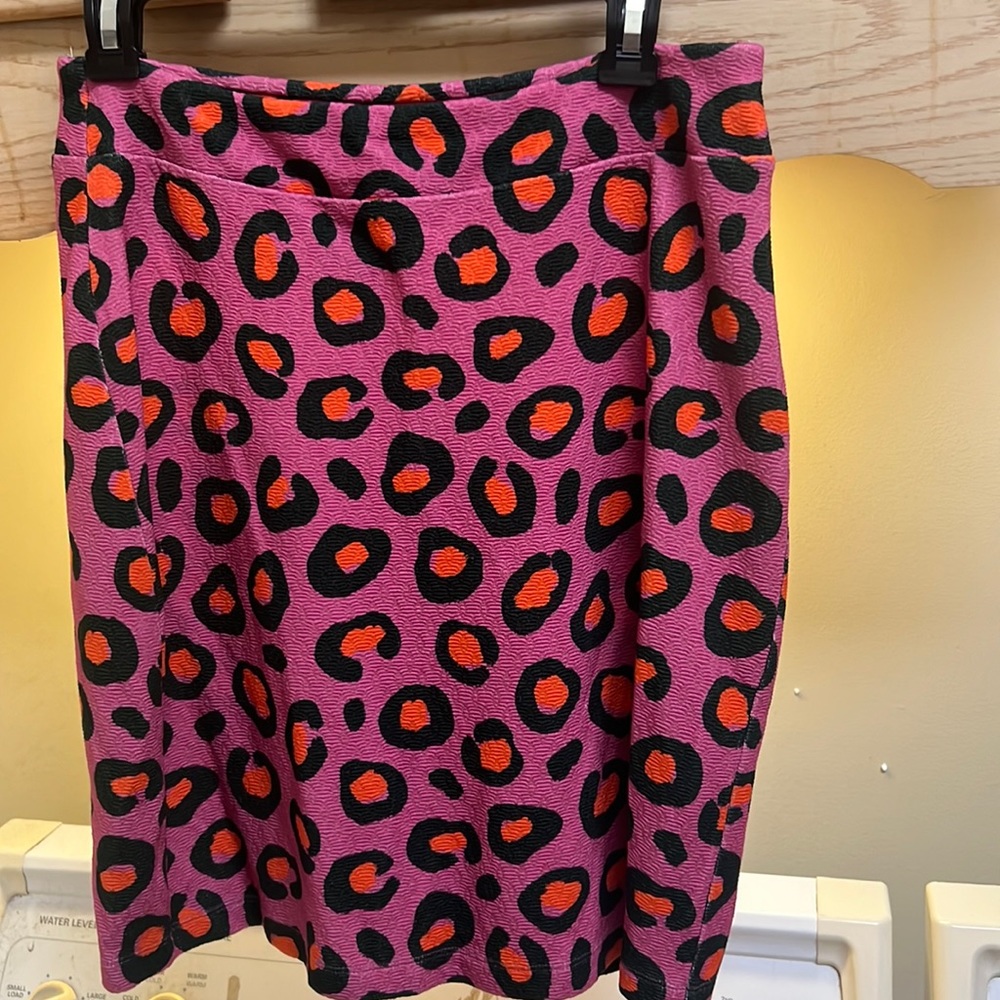 Anthropologie elastic pencil skirt. Size S. Excellent used condition. Smoke-free
